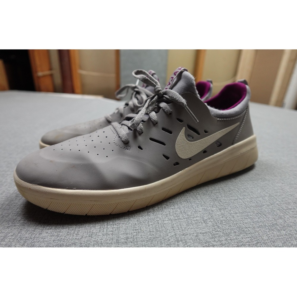 Nike SB Nyjah Free Shoes Mens Size 11 Gray Gum Skateboarding Sneakers AA4272-004